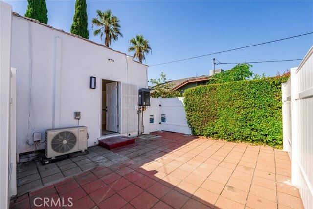 Photo - 319 Roads End St