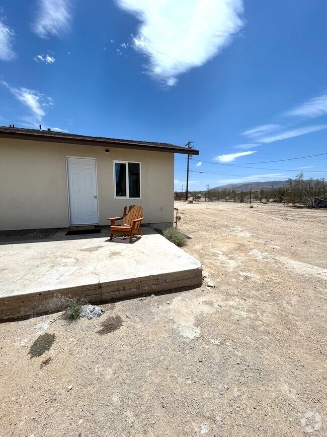 Building Photo - 6663 Sage Ave Unit 6663 Sage Ave #3 Rental