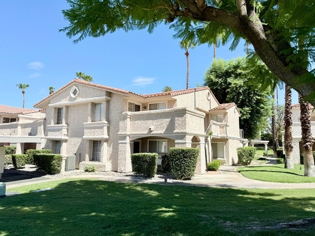 Freshly Updated 2-Bedroom Condo In The Mes... - Freshly Updated 2-Bedroom Condo In The Mes... Unit G37