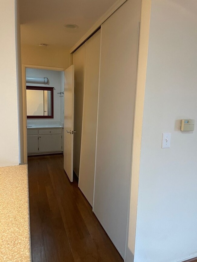 Photo - HOTEL CIRCLE -  WOOD FLOORS, FIREPLACE, VIEWS.  QUIET PENTHOUSE Unit E326