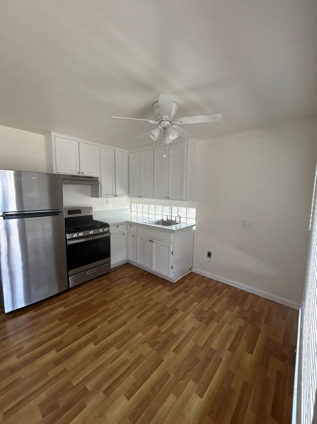 Photo - 1130 Palm Ave Unit B