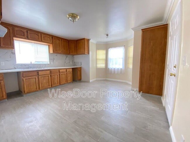 Photo - 123 Albert St