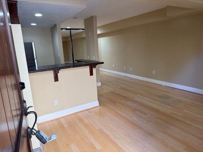 Photo - 3927 Nobel Dr