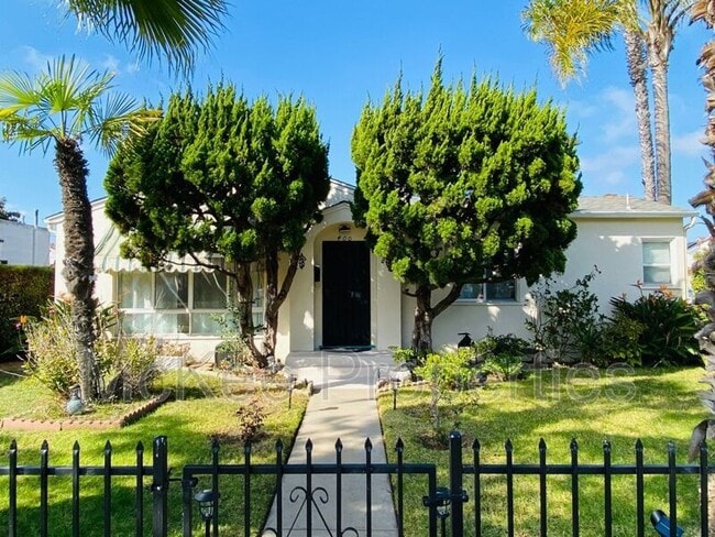Photo - 400 H Ave House