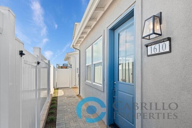 Photo - 1664 Neptune Ave