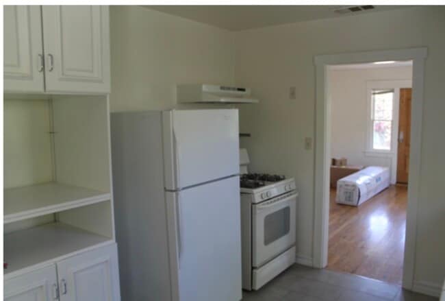 Photo - 2350 Windsor Ave
