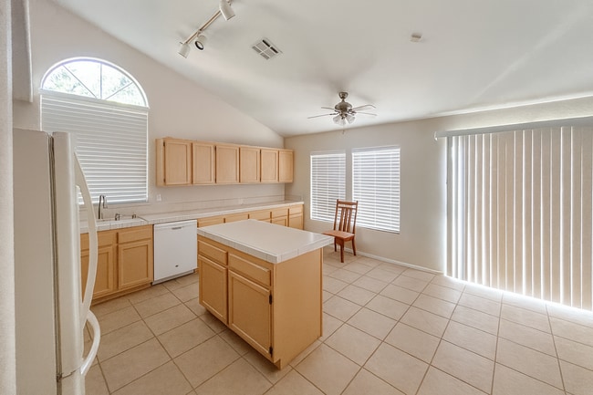 Photo - 39518 Chalfont Ln