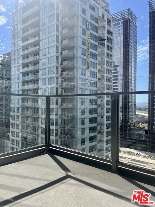 Photo - 1100 S Hope St Unit 1704