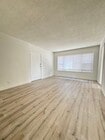 Photo - 533 W. 75th Street Apartments
