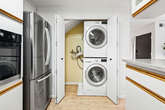 Photo - Natural Sunlight in every room, Palos Verdes Estates