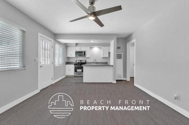 Photo - 11819 Eucalyptus Ave.