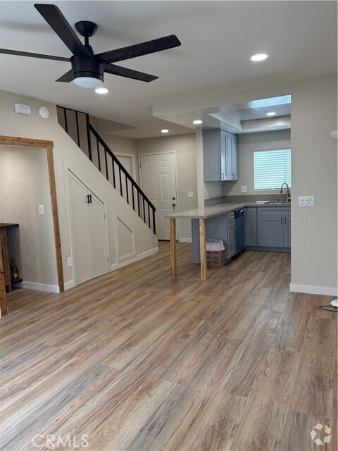 Building Photo - 570 E Cypress St Rental