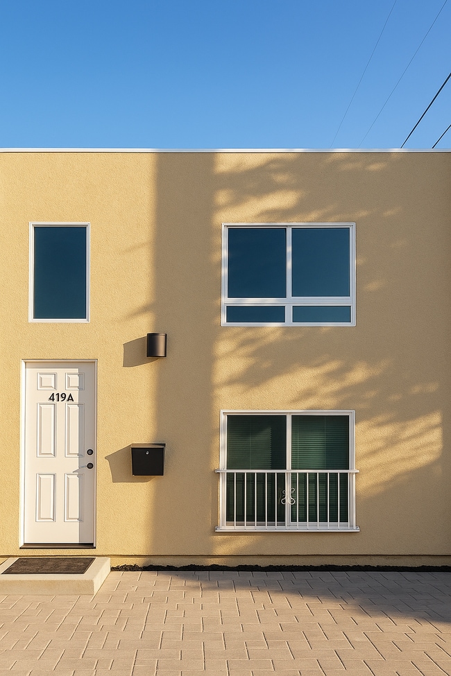 Building Photo - 419 S Clark Dr Rental