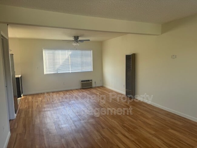 Photo - 3906 La Crescenta Ave