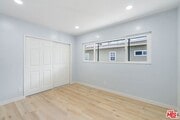 Photo - 719 E 79th St House
