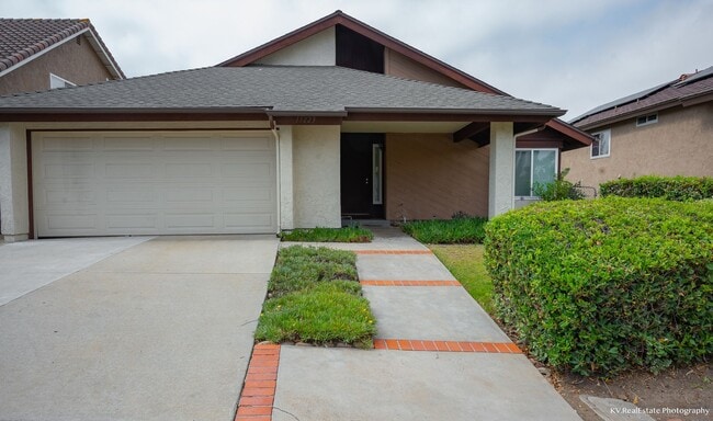 Building Photo - 4 Bed/ 2 bath House in Rancho Penasquitos
