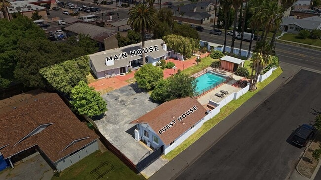 Building Photo - 8647 Corbin Ave