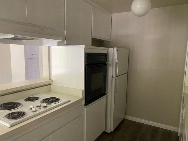 Photo - Spacious 1 Bedroom 1 Bath Upstairs Apartment Unit 3462