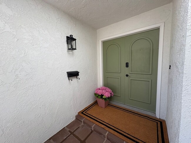 Photo - East End Ventura Gem - Spacious, Sunny & Immaculate