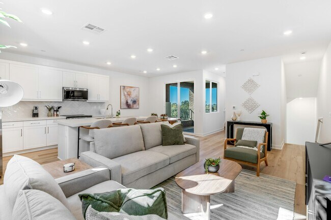 Photo - 414 Caliper Wy