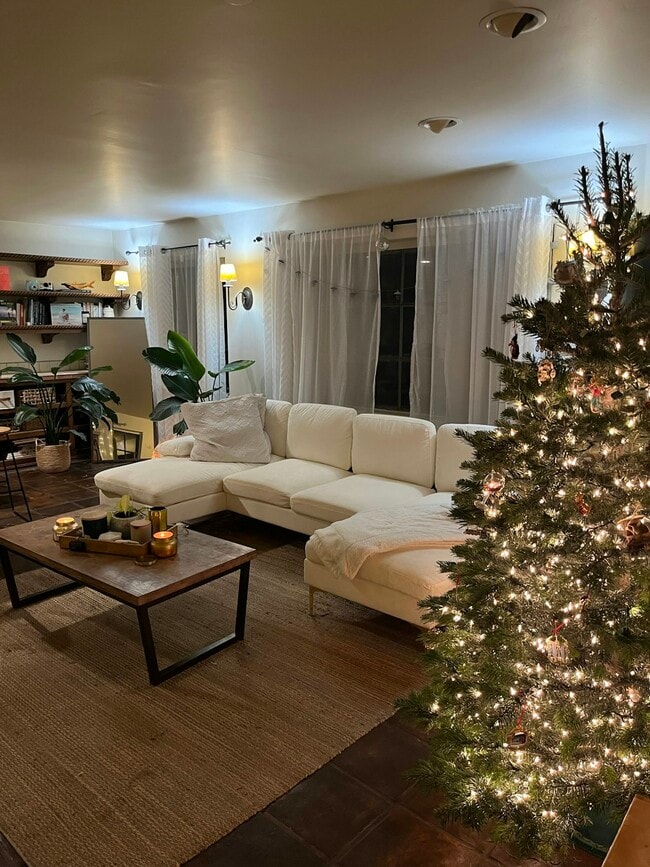 Building Photo - 3631 Manchester Ave Unit A