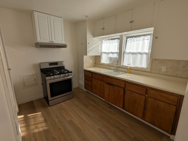 Photo - 326 N K St