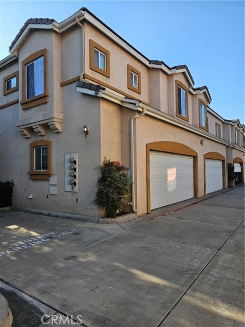 Photo - 4926 Bishop St Townhome