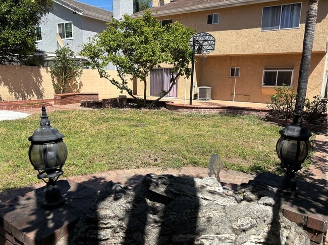 Photo - 7515 Melvin Ave
