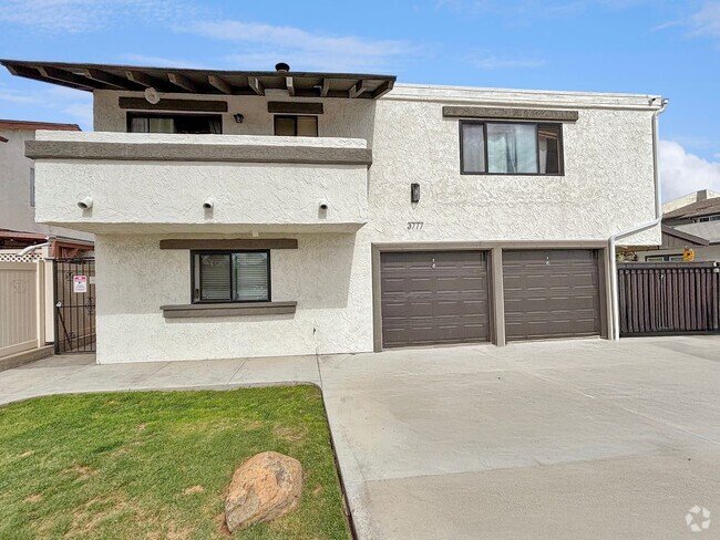 Building Photo - Gorgeous 2BD/1BA Upgraded Condo in Cheroke... Unit 3