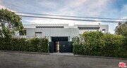 Photo - 930 N Tigertail Rd