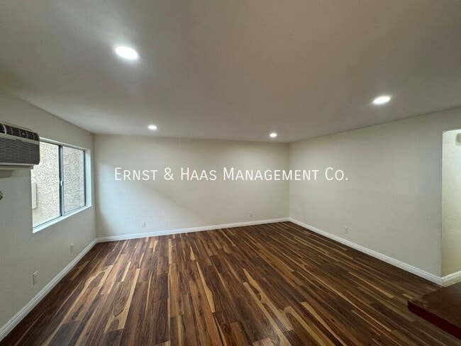 Photo - 1170 E South St Unit #02