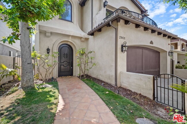 Photo - 2901 Oak Ave