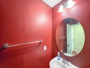 Photo - Beautiful 3B/2.5BA Townhome w/ Washer/Drye...