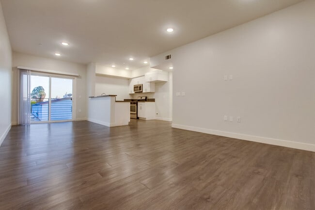 Photo - Glenoaks Villas