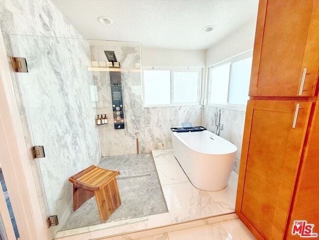 Photo - 15213 Daphne Ave