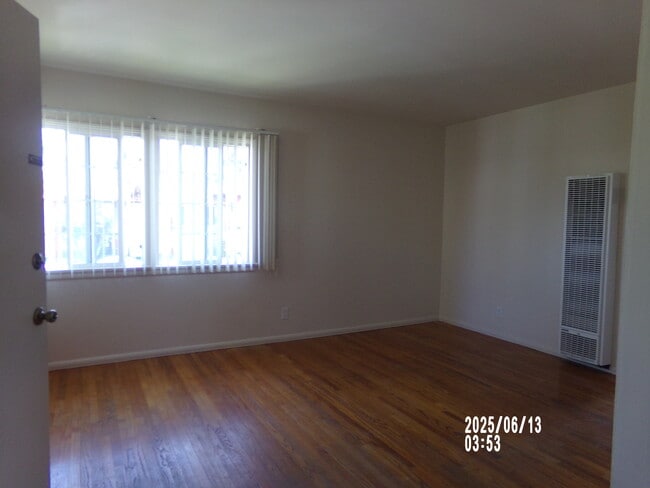 Photo - 11618 Riverside Dr