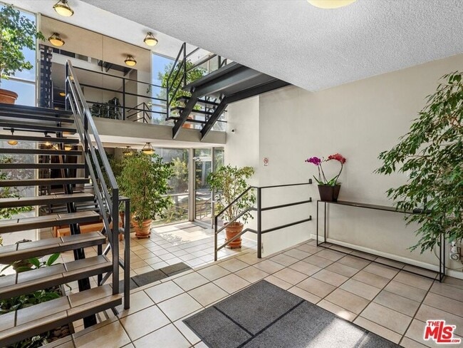 Photo - 7949 Selma Ave