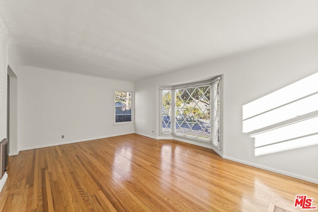 Photo - 5908 Abernathy Dr