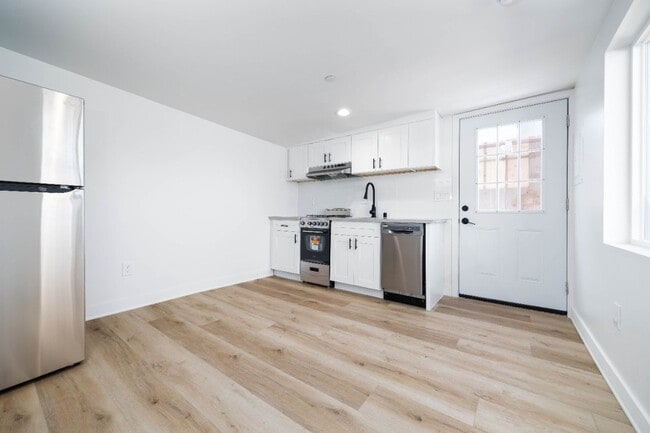 Photo - 6965 Saranac St Apartment Unit 6967 Saranac St