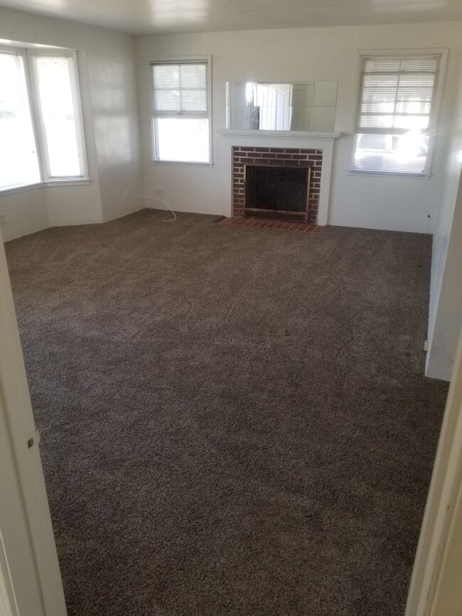 Photo - 2BD/1BA Bungalow in East Cypress, Santa Ma...