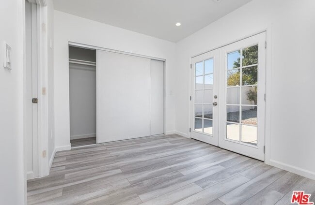 Photo - 6511 Clybourn Ave Unit 6513