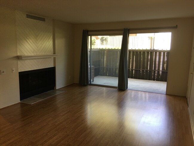 Photo - 31535 Lindero Canyon Rd Unit 2