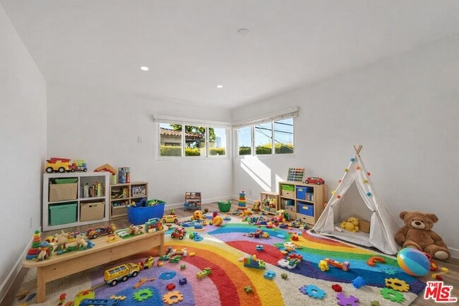 Photo - 9588 W Olympic Blvd Unit 6