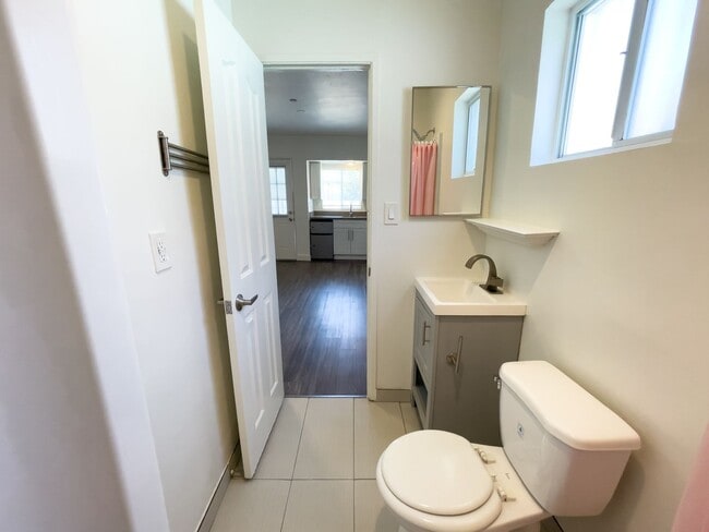 Photo - 1213 Dewey Ave Unit 1213 1/2
