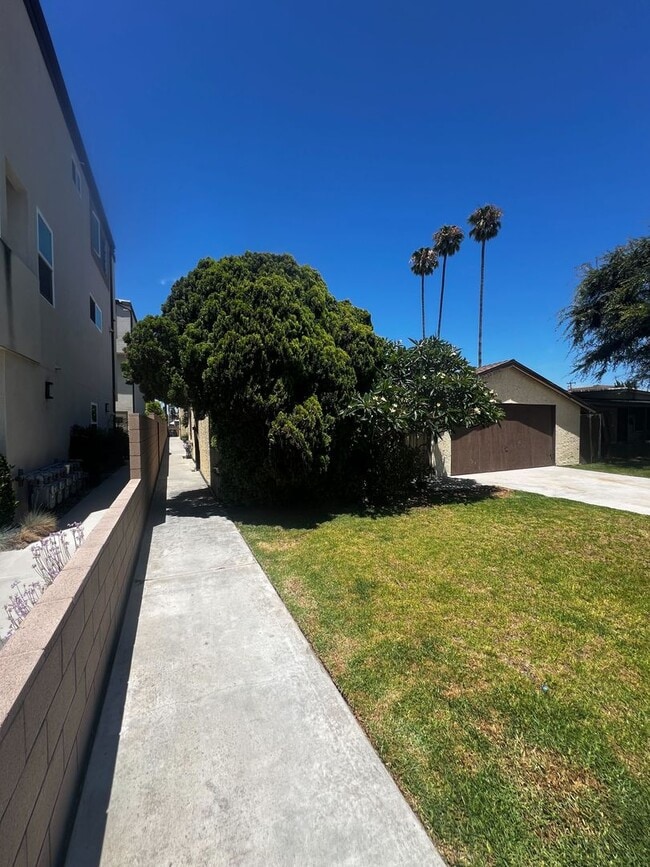 FARQUHAR 4081-4087 - FARQUHAR 4081-4087 Apartment Unit 4087
