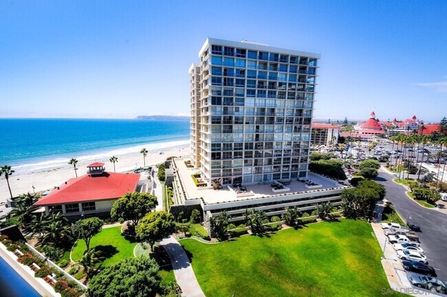 Building Photo - 1730 Avenida Del Mundo Unit 805 Rental