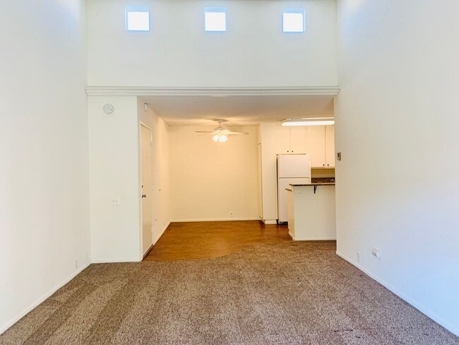 Photo - TOP FLOOR 1BD/1BA CONDO AVAILABLE AT THE PLAZA IN PACIFIC BEACH - $2,350/mo Unit 320