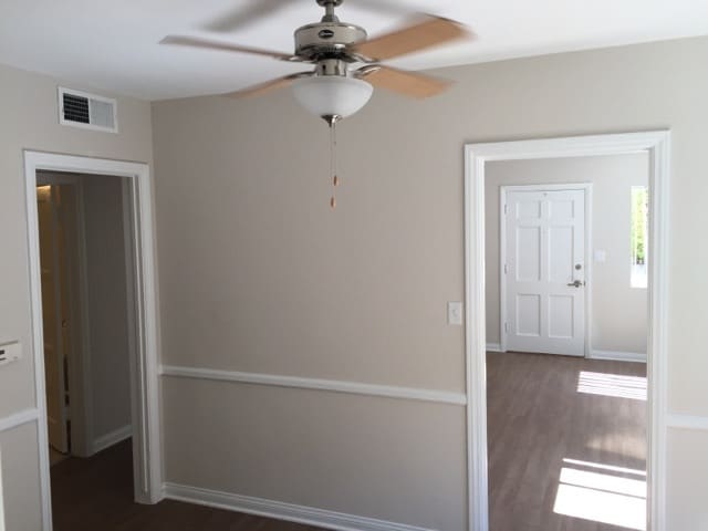 Photo - 12420 Moorpark St