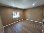 Photo - 10941 Walnut Dr