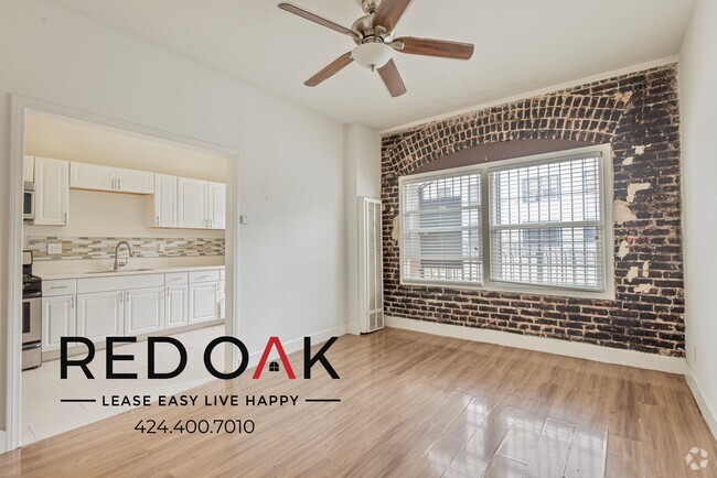 Building Photo - 2933 W 8th St Rental